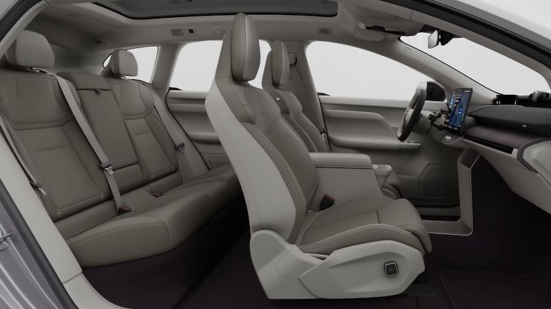 Volvo EX60 (2026) ULTA AWD, B&W, ParkPilot, 510k - fotka 9 z 13