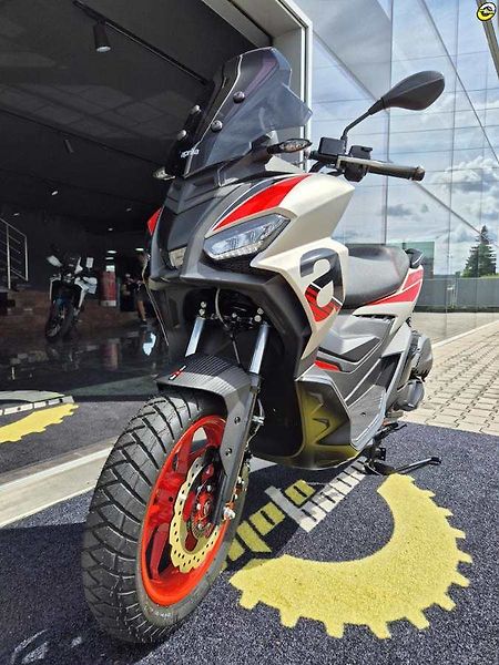 Aprilia SR GT 125 (2026) SPORT - AKČNÍ CENA - fotka 52 z 62
