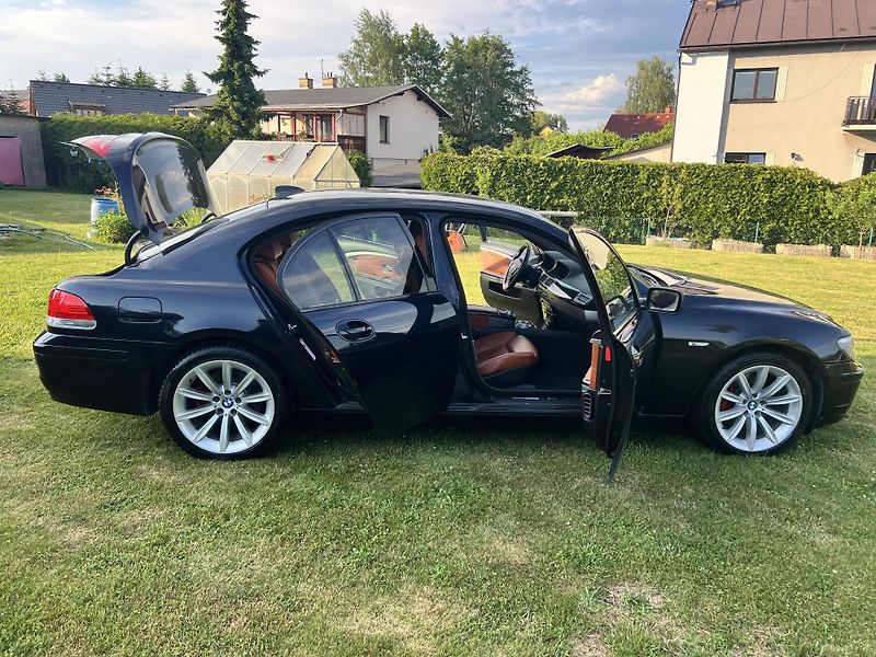 BMW Řada 7 3.0 170KW,MAX VÝBAVA,T.Z - fotka 31 z 46