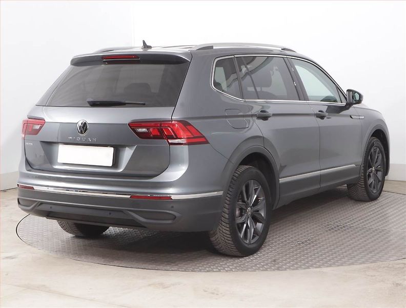 Volkswagen Tiguan Allspace (2022) Life 2.0 TDI - fotka 5 z 19