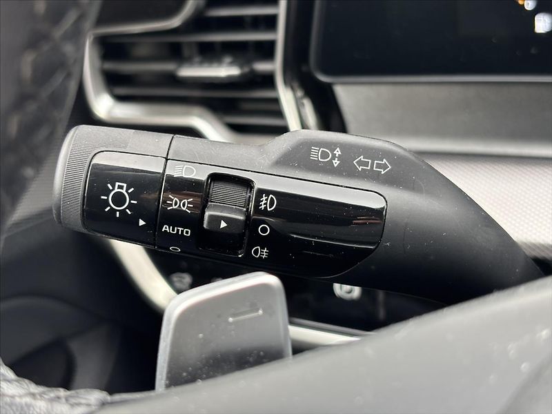 Kia Sportage 1,6 TGDi HEV AT TOP ADAPTIV - fotka 37 z 49