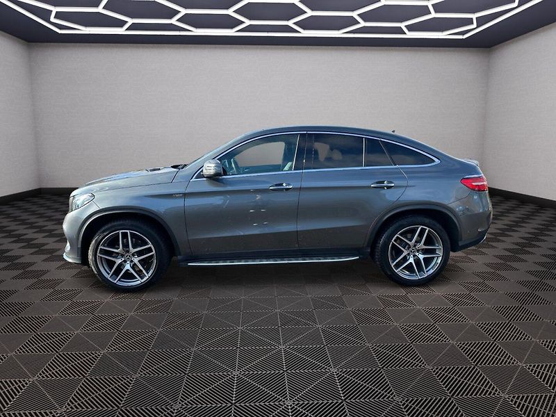Mercedes-Benz GLE (2017) 350D 4Maric 190kw - fotka 4 z 29