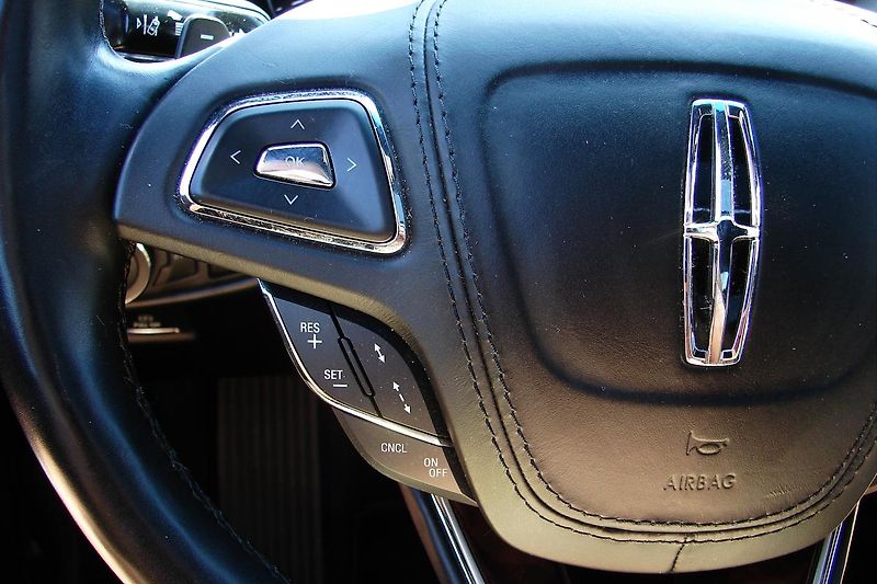 Lincoln MKZ 3.0 V6 TT 406PS AWD Kůže-ZADÁN - fotka 27 z 58