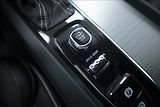 Volvo V60 2,0 D4 R-DESIGN NAVI KAMERA ČR - náhled 35