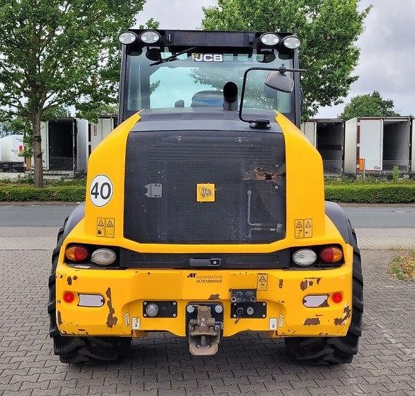 JCB (2014) 3.2t/5.2m kloub tel. nakladač - fotka 4 z 10