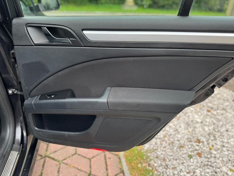 Škoda Superb 2.0TDi ČR čidla aut. klima  - fotka 26 z 31