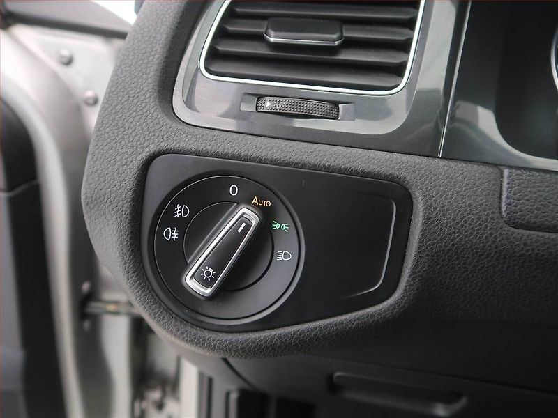 Volkswagen Golf (2019) Highline 1.0 TSI, Tempomat - fotka 17 z 18