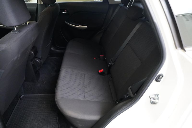 Suzuki Baleno - fotka 28 z 30