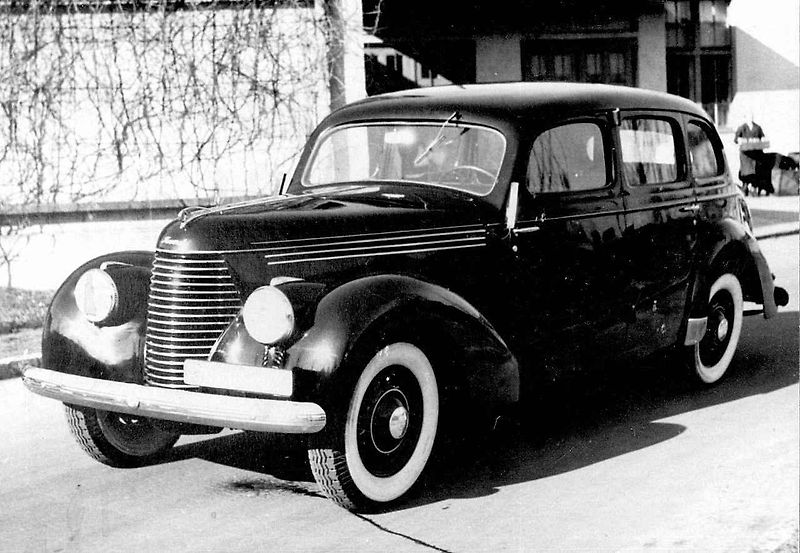 Škoda Favorit a Škoda Superb.
