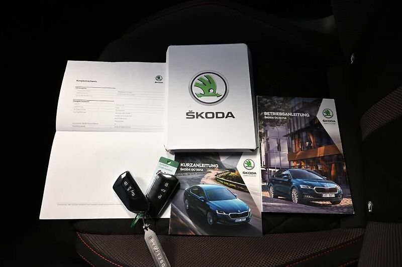 Škoda Octavia (2023) 2.0 RS DSG 147KW Matrix LED Vi - fotka 33 z 37