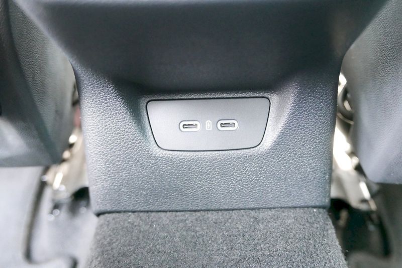 Škoda Fabia (2025) 1.0 TSI 70 kW M6° Top Selectio - fotka 24 z 33