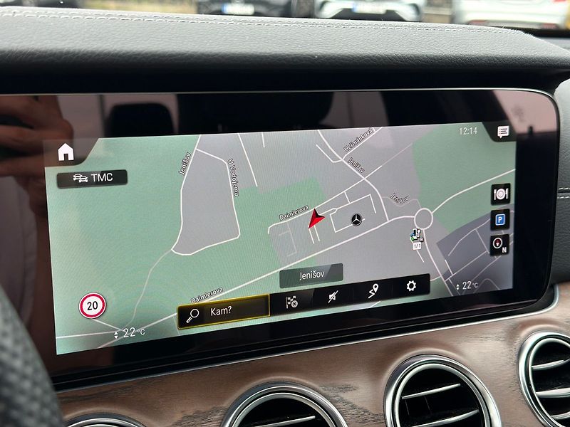 Mercedes-Benz Třídy E E 300de 4MATIC - fotka 38 z 39