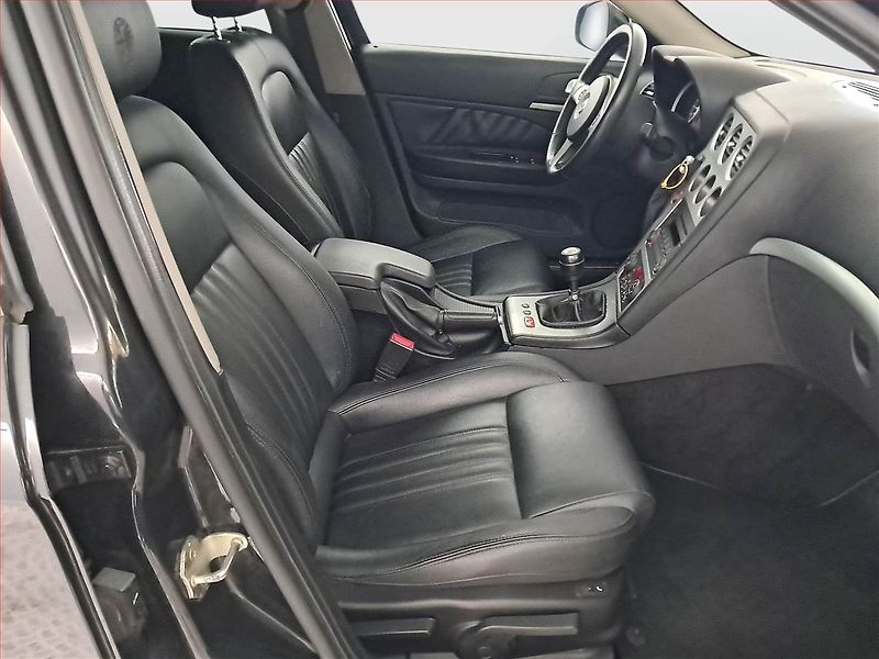 Alfa Romeo 159 (2008) 2.2 JTS, po STK, pěkný stav - fotka 9 z 17