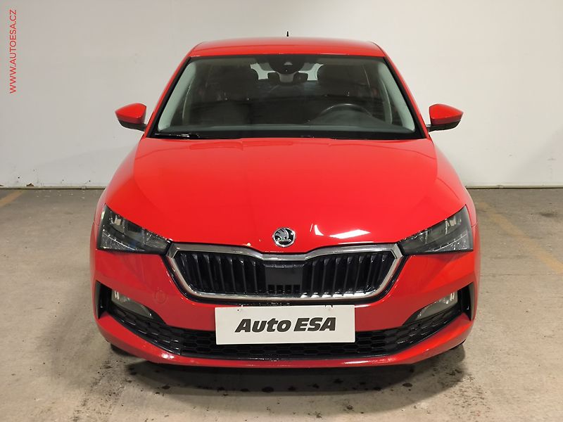 Škoda Scala (2020) 1.6 TDi, Ambition, DSG - fotka 2 z 17