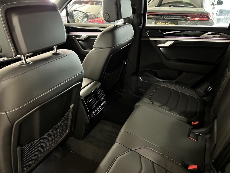 Volkswagen Touareg (2024) 3.0 TDI 210kW R-LINE EXCLUSIVE - fotka 27 z 56