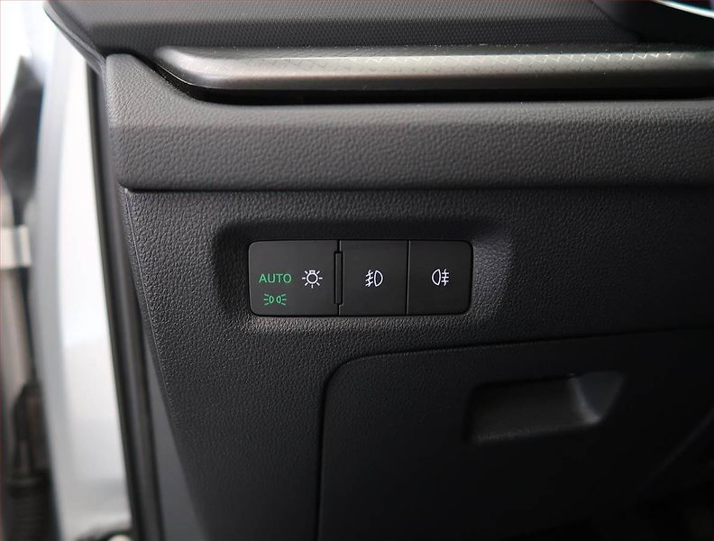 Škoda Octavia (2023) Ambition 2.0 TDI, digi klima - fotka 23 z 24