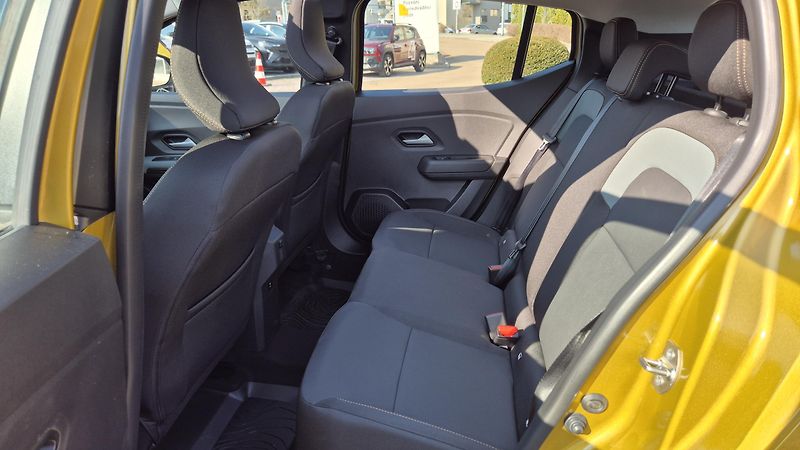 Dacia Sandero (2026) Stepway Extreme Eco-G 120 auto - fotka 12 z 13