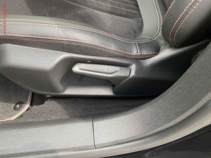 Peugeot 308 (2021) 1.2 PT, GT, AT, LED, panor - fotka 14 z 18