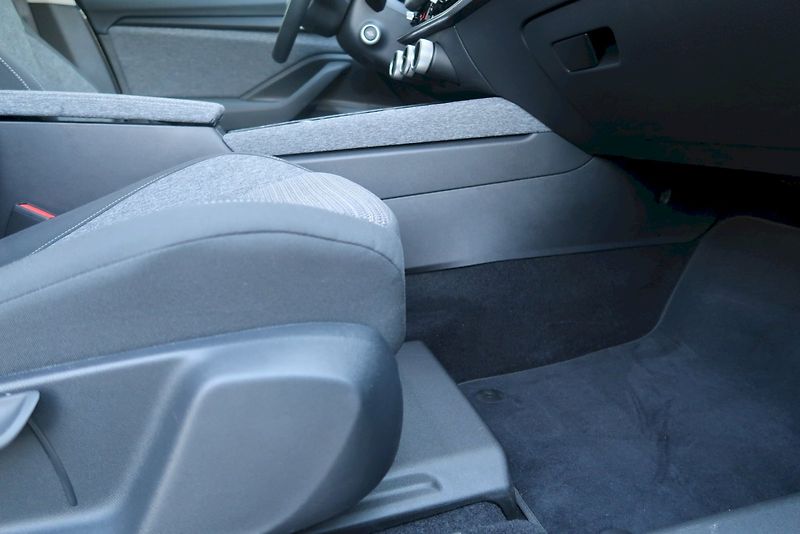Škoda Superb (2026) Combi  Selection 1,5 TSi e- Te - fotka 9 z 32