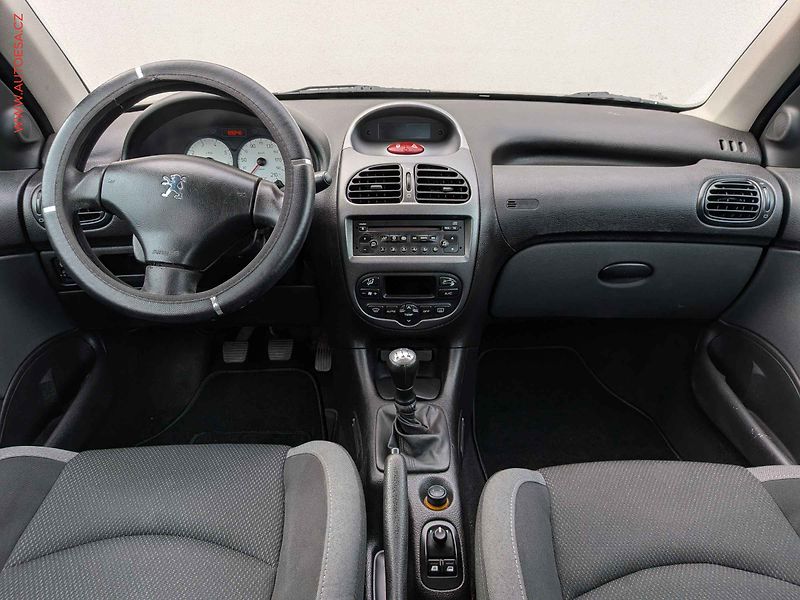 Peugeot 206 (2006) 1.4i, AC - fotka 8 z 19