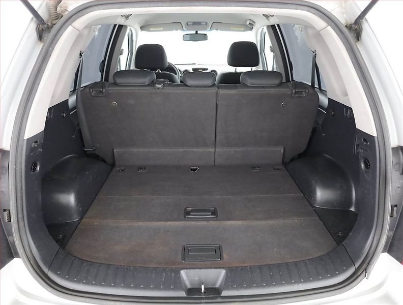 Kia Carens (2008) 2.0 CRDi, Tažné, levný provoz - fotka 14 z 15
