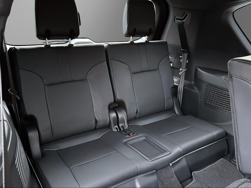Lexus LX 700h (2025) OVERTRAIL+  - fotka 23 z 24