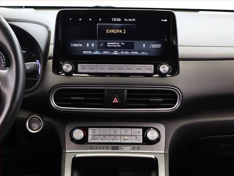 Hyundai Kona (2021) Electric 64 kWh, SoH 100% - fotka 10 z 24