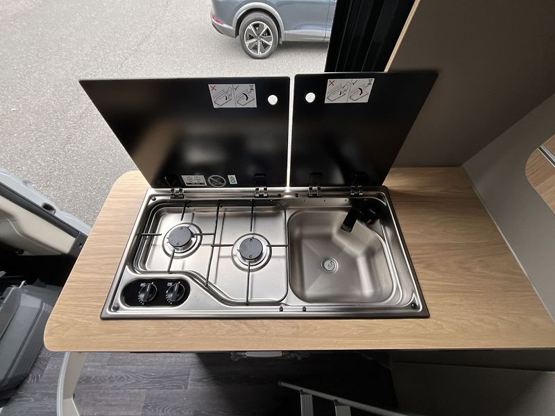 Weinsberg (2027) CaraBus GREY 630 MEG Edition F - fotka 14 z 22