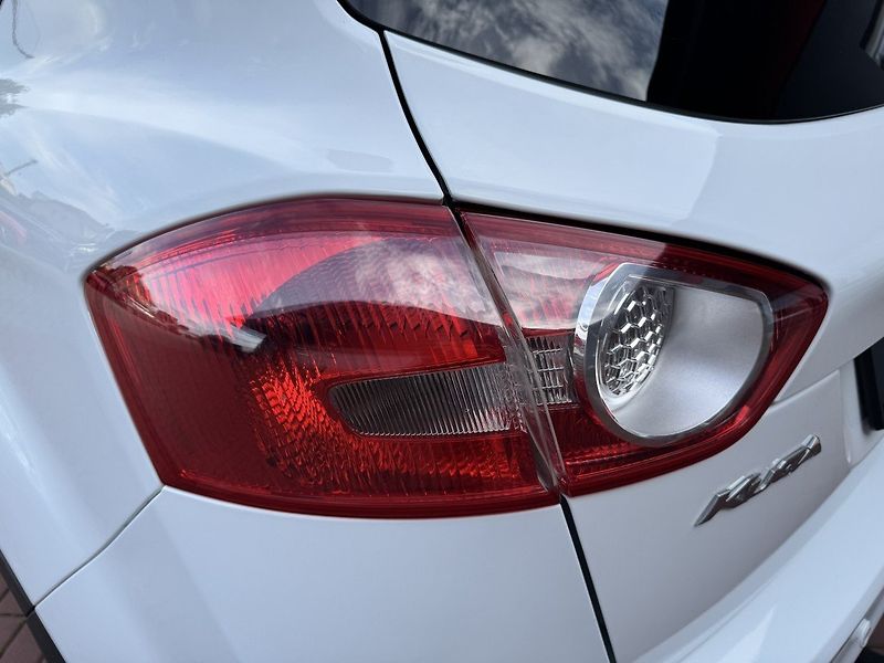 Ford Kuga (2011) 2.0TDCi AWD Titanium Navi - fotka 43 z 49