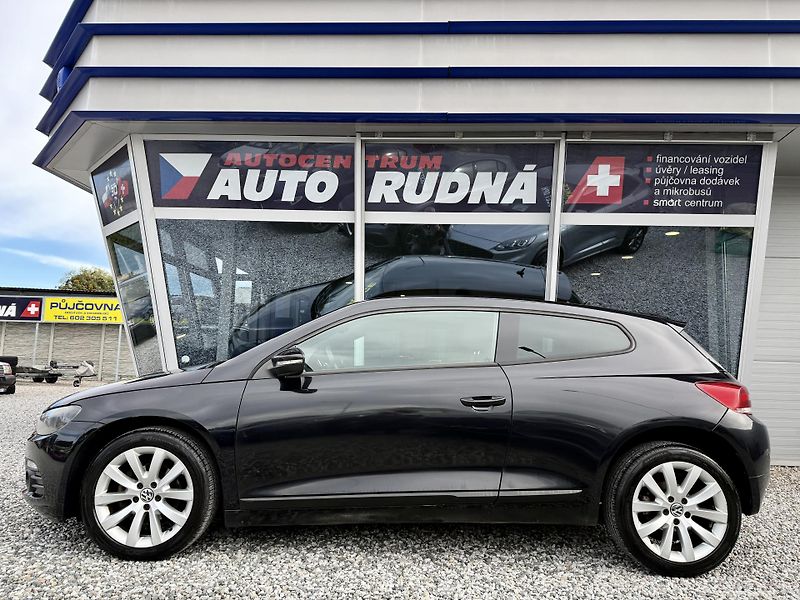 Volkswagen Scirocco 1,4 TSI 90kW  - fotka 15 z 36