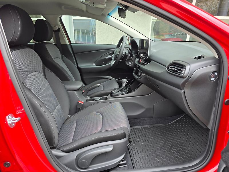 Hyundai i30 (2026) 1.6 T-GDi DCT Go Czech - fotka 21 z 25