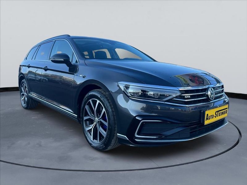 Volkswagen Passat GTE,Panorama,TZ,ACC,1.Maj - fotka 2 z 33