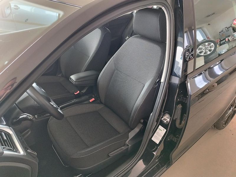 Škoda Rapid (2015) TDI,66KW,DSG,ALU,SERVISKA - fotka 17 z 32