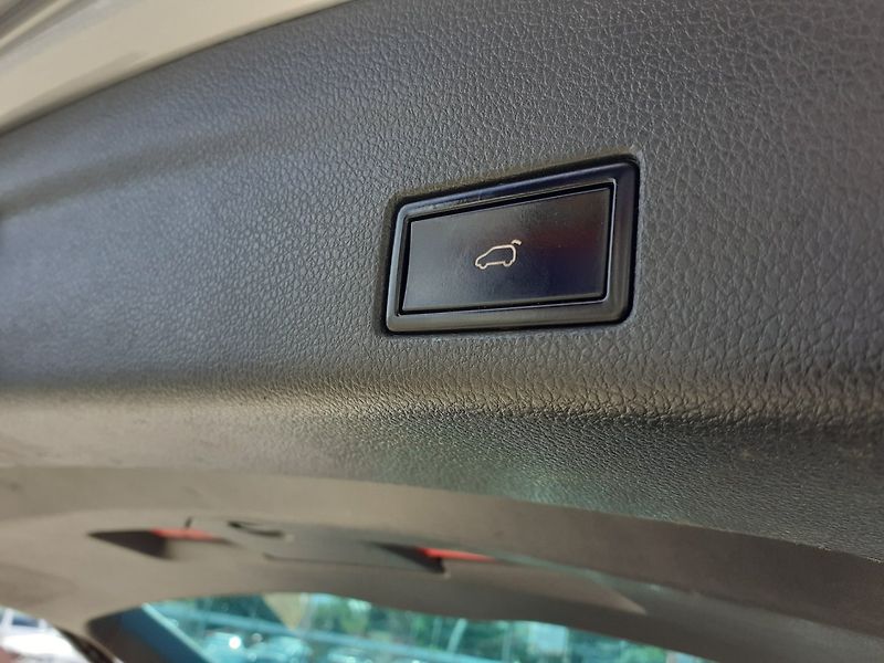 Volkswagen Sharan (2017) 2.0 TDI 4X4 DSG 7 MÍST. - fotka 29 z 48