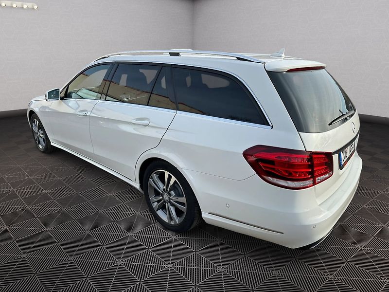 Mercedes-Benz Třídy E (2016) 220Cdi Avantgarde 9G-Tronic - fotka 5 z 25