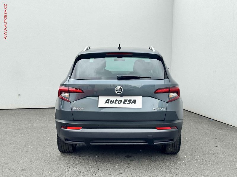 Škoda Karoq (2018) 1.0 TSi, Style, LED, kamera - fotka 5 z 15