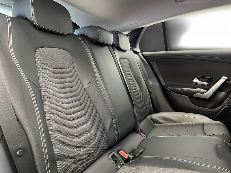 Mercedes-Benz CLA 250e Shooting Brake Progressiv - fotka 15 z 21