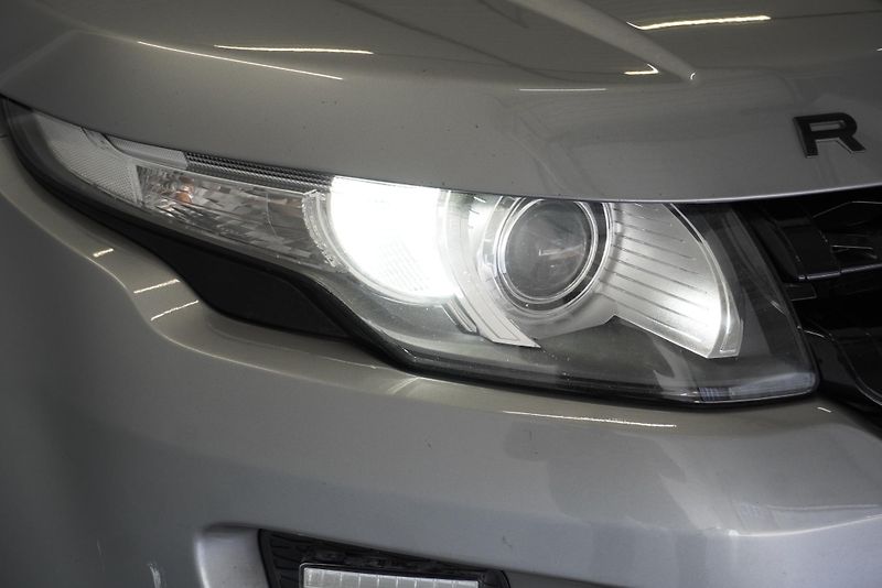 Land Rover Range Rover Evoque 2,2 SD4 DYNAMIC 4WD AUT. - fotka 10 z 31