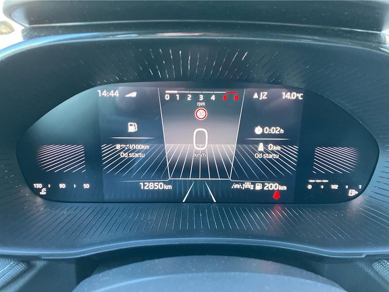 Škoda Fabia 1.0 TSi 70 kW TOP SELECTION - fotka 14 z 30