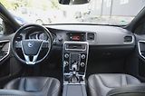 Volvo V60 (2016) 2.4 D6 AWD PHEV 212kW Momentum - náhled 21