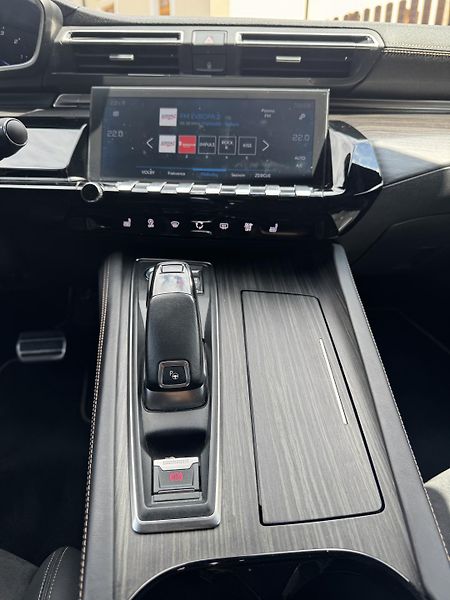 Peugeot 508 Fastback GT zakoupeno v ČR DPH - fotka 22 z 24