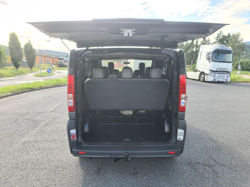 Opel Vivaro (2011) 2.0 CDTi 84-KW 8-MÍST OLOMOUC - fotka 56 z 75