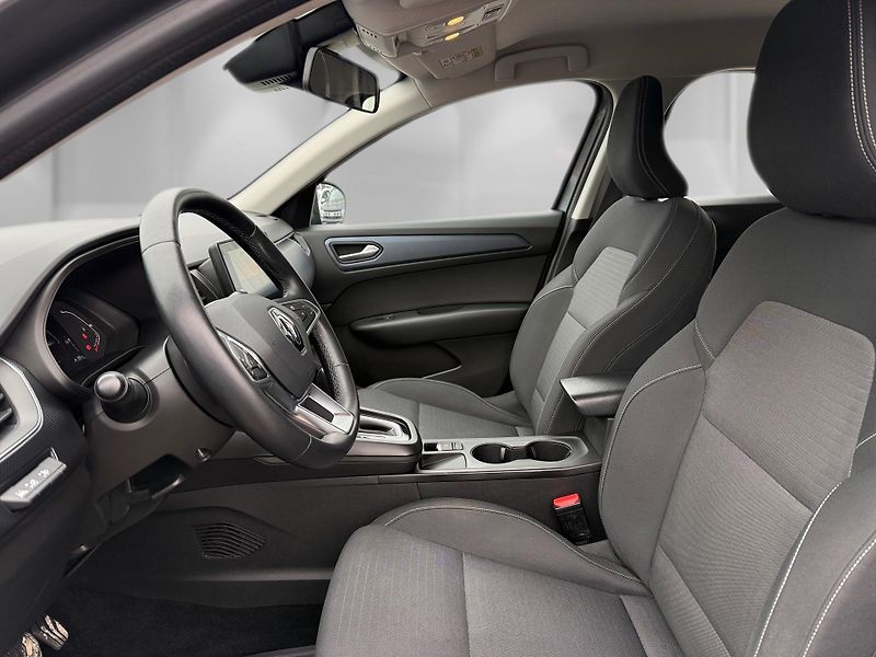 Renault Arkana (2023) 1,6 E-Tech 105 kW ZEN - fotka 13 z 24