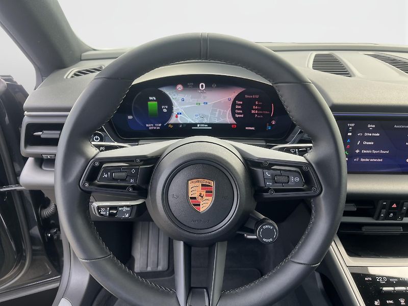 Porsche Macan 4s - fotka 17 z 26