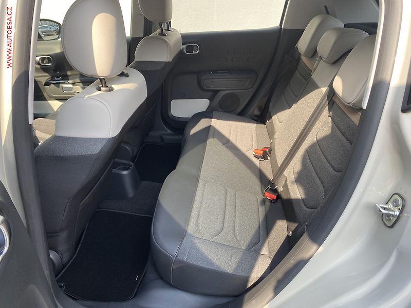 Citroën C3 (2022) 1.2 PT, Shine, LED, navi - fotka 10 z 19