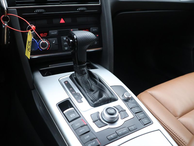 Audi A6 2,7 TDI 140 kW Automat - fotka 19 z 28