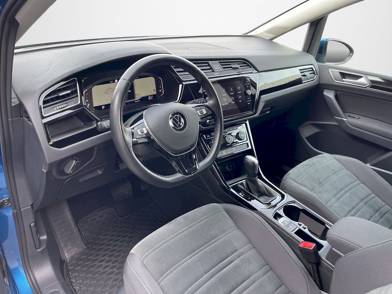 Volkswagen Touran (2022) 1.5 TSI 110 kW DSG Highline - fotka 5 z 35