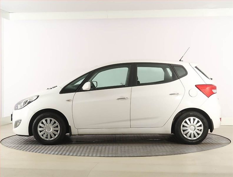 Hyundai ix20 (2019) 1.6 CVVT, Serv.kniha - fotka 3 z 16