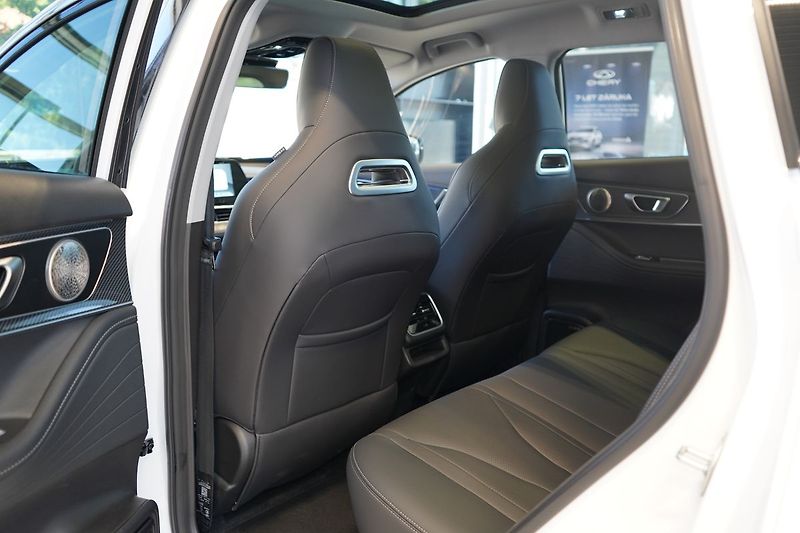 Chery Tiggo 7 UNIQUE 1.6 TGDI AWD - fotka 17 z 54