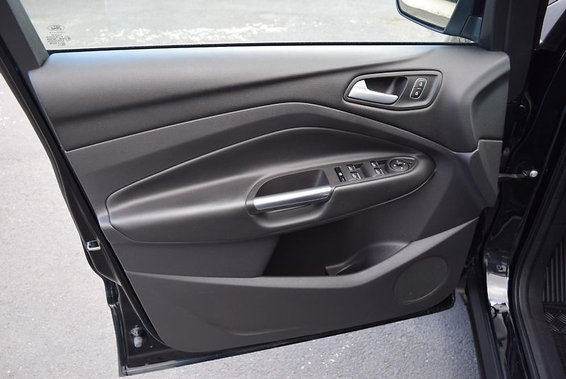 Ford Kuga (2020) 1.5 EcoBoost 110kw TITANIUM  - fotka 18 z 45